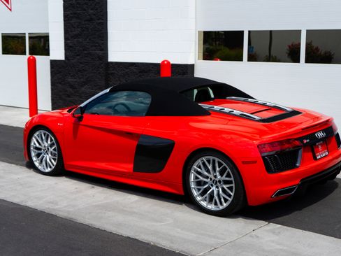 Used 2017 Audi R8 V10 image 80