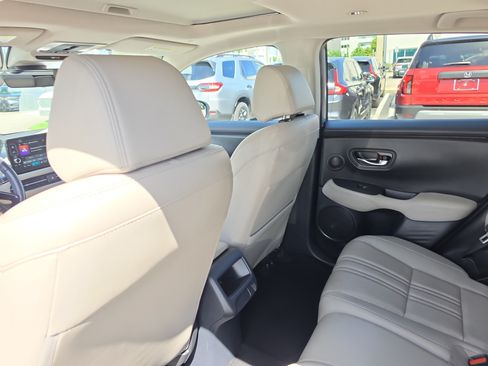 Certified 2024 Honda HR-V EX-L image 9
