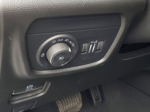 Used 2024 Jeep Grand Cherokee L Limited w/ Luxury Tech Group II AWD/4WD image 12