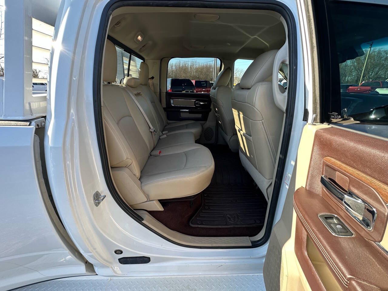 Used 2014 RAM 3500 Laramie AWD/4WD image 23