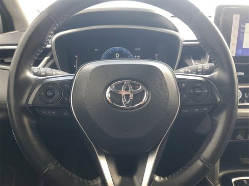 Certified 2023 Toyota Corolla Cross XLE image 19