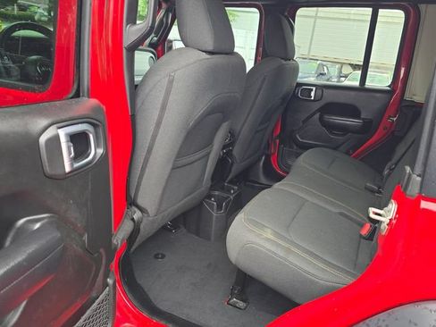 Used 2024 Jeep Wrangler Unlimited Sport AWD/4WD image 10