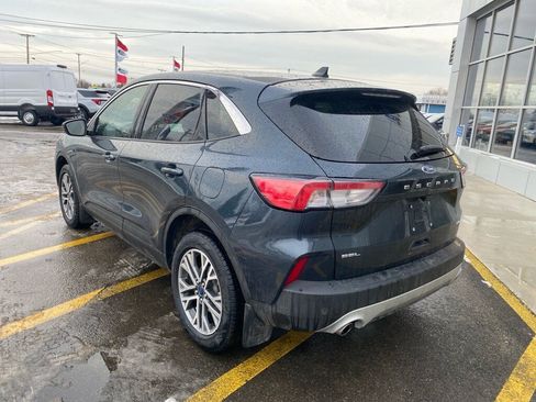 Used 2022 Ford Escape SEL image 3