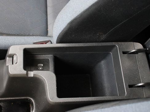 Used 2023 Nissan Versa SV w/ Trunk Package FWD image 40