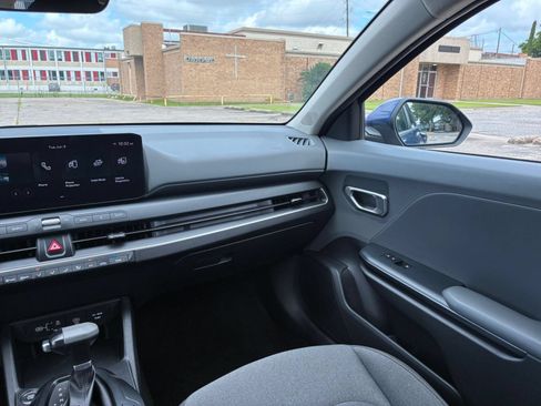 Used 2025 Kia K4 FWD image 29