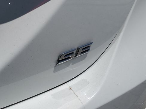 Used 2023 Toyota Camry SE FWD image 7
