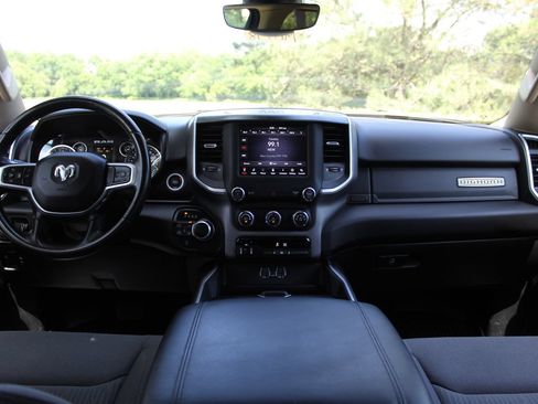 Used 2020 RAM 1500 Big Horn AWD/4WD image 10