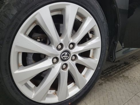 Used 2019 Toyota Camry LE image 31