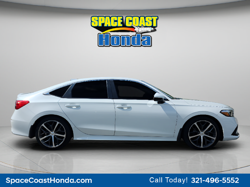 Used 2024 Honda Civic Touring image 2