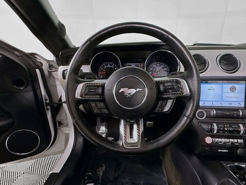 Used 2016 Ford Mustang Premium image 13