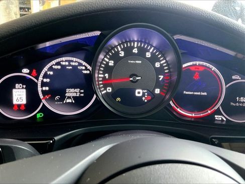 Used 2021 Porsche Panamera image 22