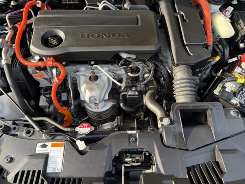 Used 2024 Honda Accord Sport image 8