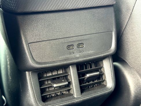 Used 2025 Chevrolet Equinox LT w/ Safety and Technology Package image 19