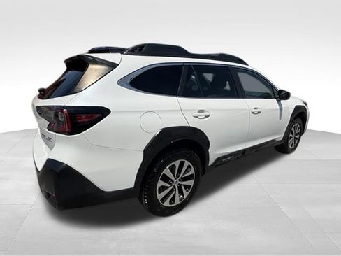 Used 2023 Subaru Outback Premium AWD/4WD image 7