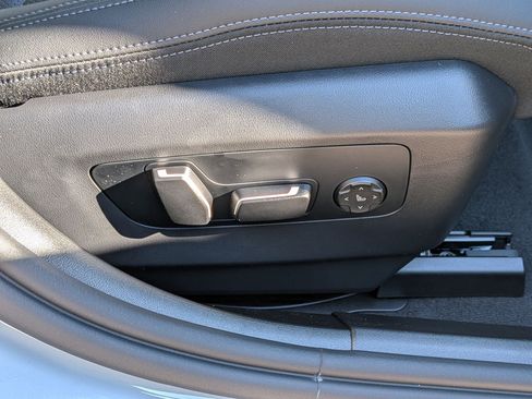 New 2026 BMW 530i xDrive w/ M Sport Package image 38