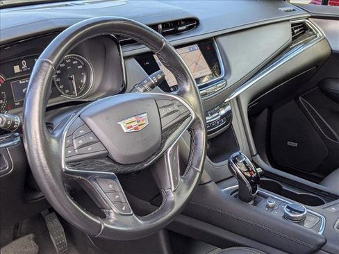 Used 2021 Cadillac XT5 Premium Luxury image 11