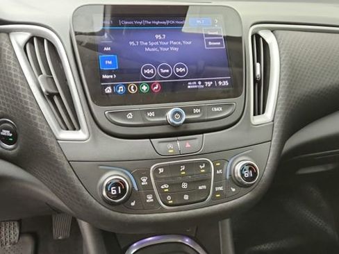 Used 2024 Chevrolet Malibu LT image 13