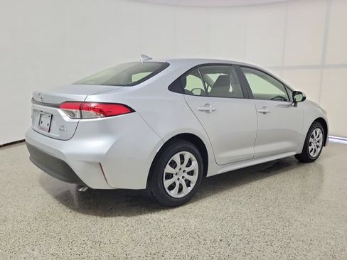 Used 2026 Toyota Corolla LE FWD image 5