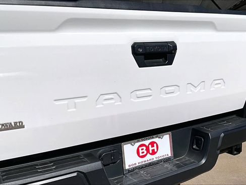 Used 2024 Toyota Tacoma SR image 28