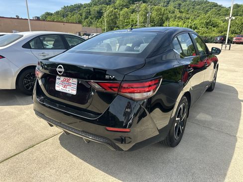 Used 2024 Nissan Sentra SV FWD image 2