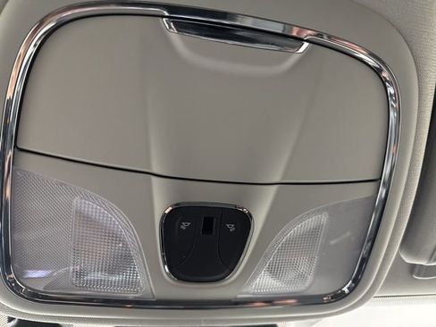 Used 2019 Jeep Cherokee Limited w/ Technology Group image 37