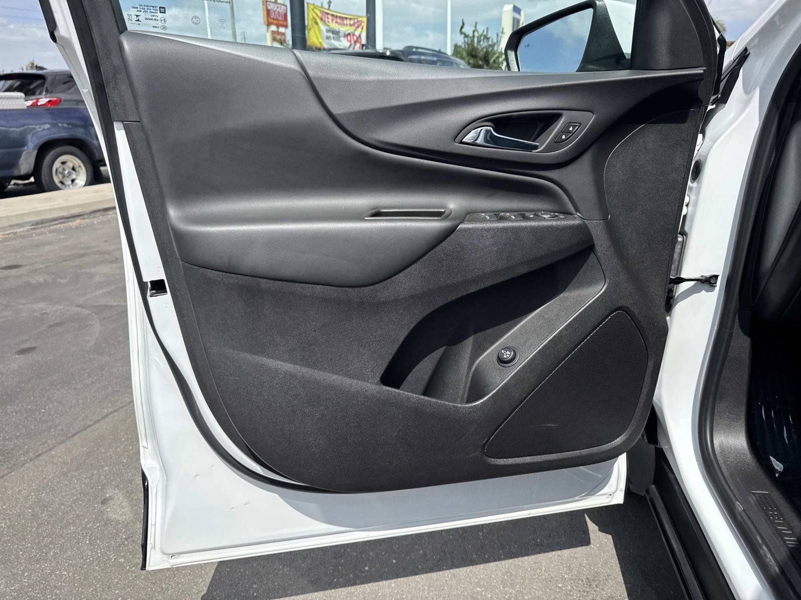 Used 2024 Chevrolet Equinox LT w/ LPO, Cargo Package FWD image 20