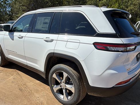 New 2026 Jeep Grand Cherokee Limited image 10