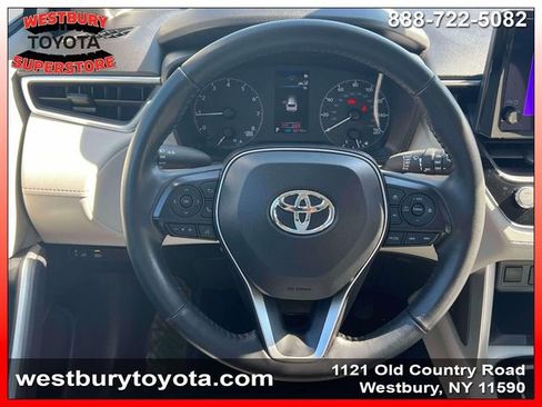 Used 2024 Toyota Corolla Cross LE w/ Moonroof Package image 15