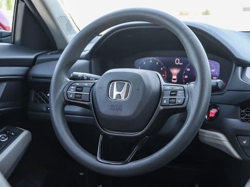 Used 2023 Honda Accord EX image 17