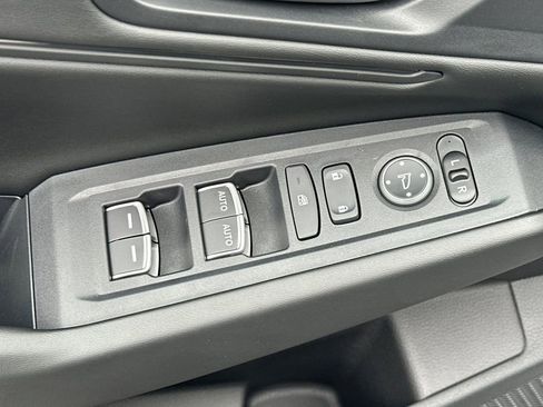 New 2025 Honda Accord SE image 12