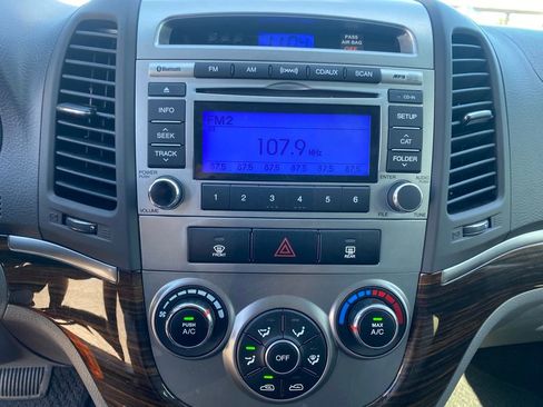 Used 2012 Hyundai Santa Fe SE image 16