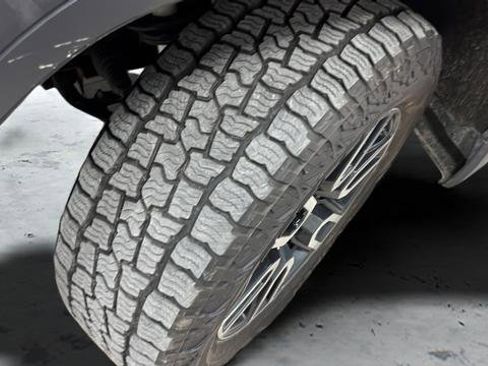 Used 2022 GMC Sierra 1500 AT4 w/ AT4 Premium Package image 31