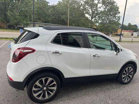 Used 2019 Buick Encore Essence FWD image 10