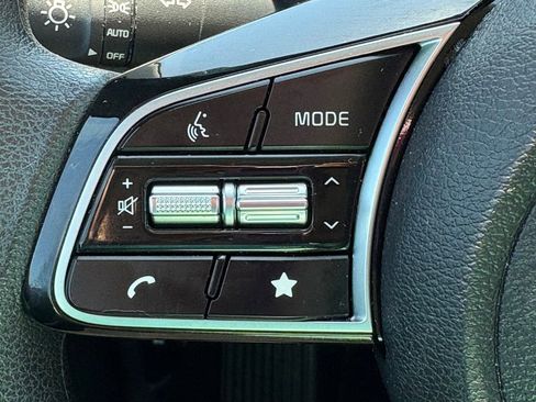 Used 2022 Kia Forte LXS image 18