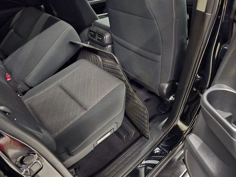 Used 2025 Honda Ridgeline Sport image 36