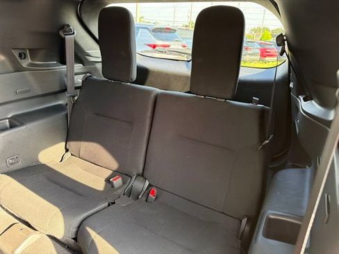 Used 2023 Mitsubishi Outlander ES FWD image 15