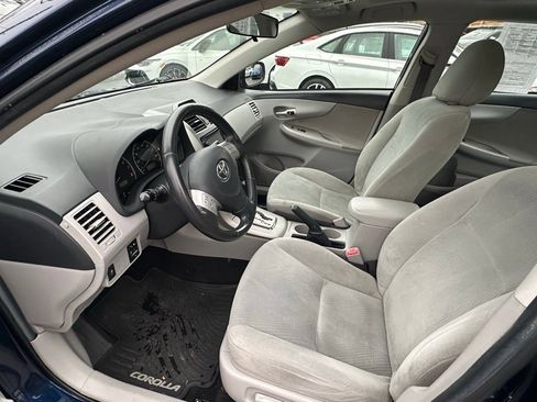 Used 2013 Toyota Corolla LE image 10