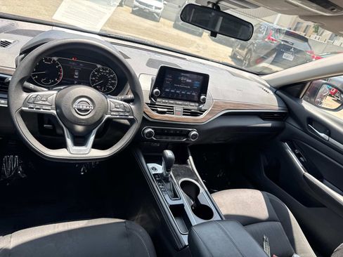 Used 2023 Nissan Altima 2.5 SV image 8