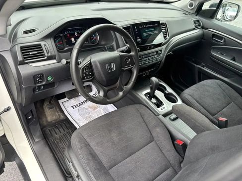 Used 2019 Honda Pilot EX image 2