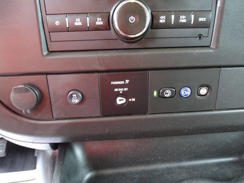 Used 2019 GMC Savana 3500 Extended w/ Driver Convenience Package image 22