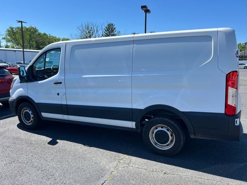Used 2020 Ford Transit 150 Low Roof RWD image 8