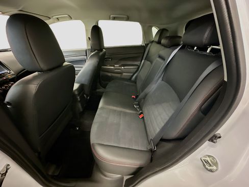 Used 2024 Mitsubishi Outlander Sport AWD image 28