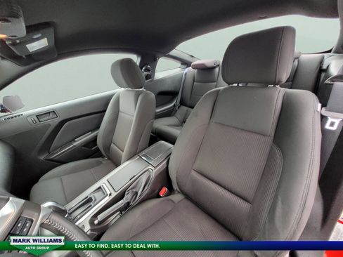 Used 2013 Ford Mustang Coupe image 29