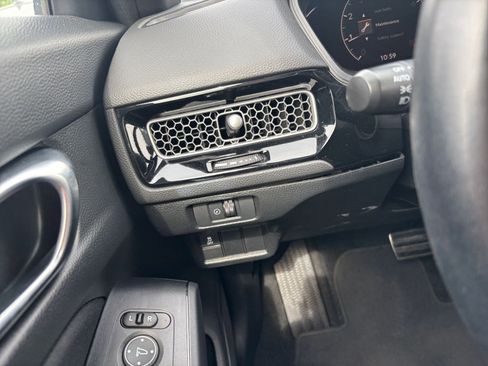 Used 2025 Honda Civic Sport image 33