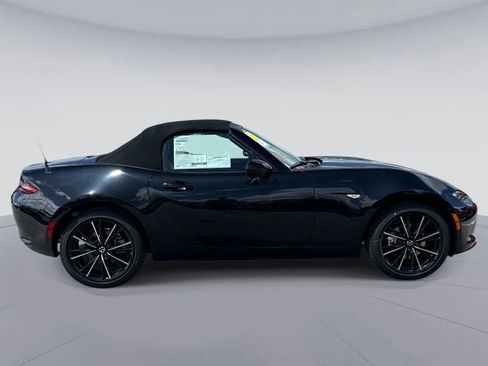 New 2026 MAZDA MX-5 Miata Grand Touring RWD image 2