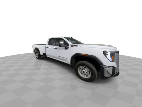 Used 2024 GMC Sierra 2500 Pro w/ Convenience Package image 2