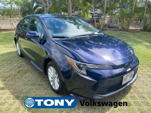 Used 2025 Toyota Corolla LE image 1