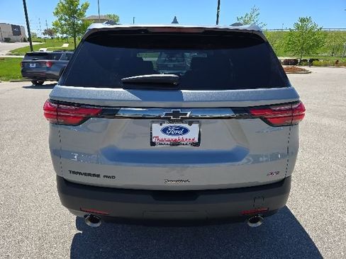 Used 2023 Chevrolet Traverse RS w/ LPO, Floor Liner Package AWD/4WD image 4