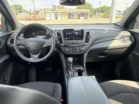 Certified 2024 Chevrolet Equinox RS FWD image 19