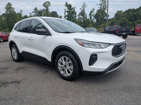 Used 2024 Ford Escape Active FWD image 2